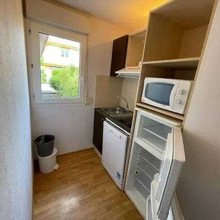 Avec Piscine, Tennis Et Terrasse A - Ideal Famille - Fr-1-379-164 Lägenhet