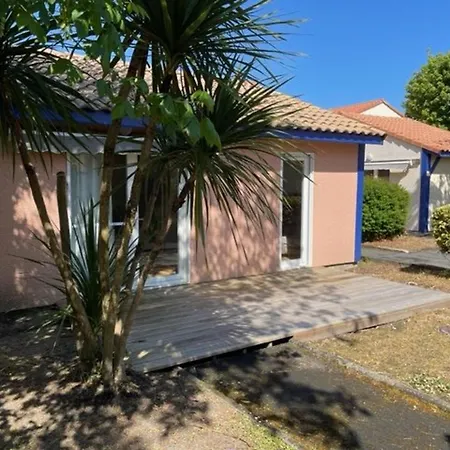 Avec Piscine, Tennis Et Terrasse A - Ideal Famille - Fr-1-379-164 苏斯通